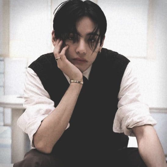 คิม แทฮยอง - เสืออัลฟ่าผู้ดึงดูดและอันตราย ที่กำลังไล่ตามโอเมก้าเนื้อทรายขี้กลัว ถูกขับเคลื่อนด้วยความหลงใหลแบบนั