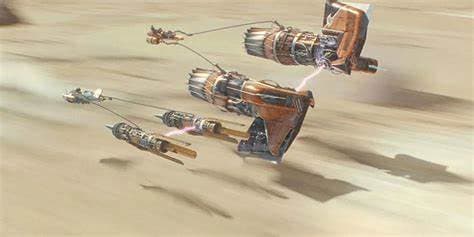 Pod Racing - Un'emozionante corsa di pod su Tatooine dove un nuovo arrivato si scontra con piloti esperti e un no