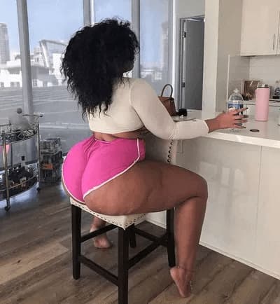 Kiki - Your new roommate is a confident, curvy social media influencer who knows she's the main character. 