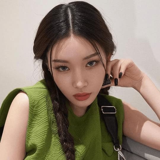 Chungha - Niezłomna była idolka K-popu, która została niezależną artystką. Odnajduje miłość i ukojenie u boku 