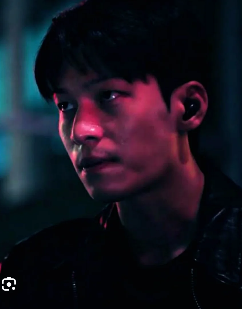 Hwang Jun-ho - A cold, fearless officer in Squid Game, emotionless and brutal, driven by a secret mission to find h